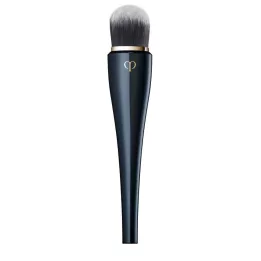 Clé de Peau - Brocha para maquillaje de cobertura ligera